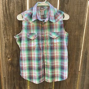 Wrangler button down sleeveless top